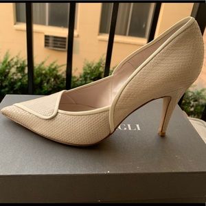 Gorgeous Bruno Magli everyday nude heels